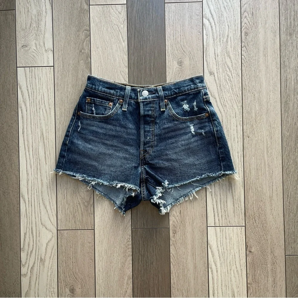 Levi’s Distressed Denim Women Shorts